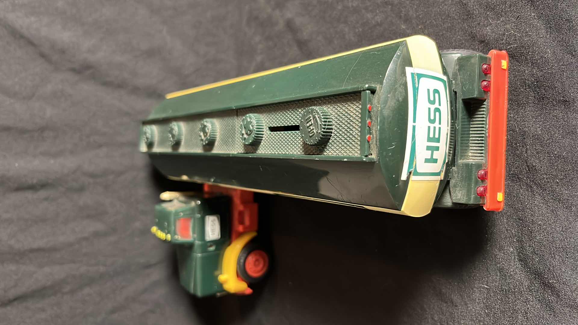 Photo 5 of 1984 HESS BATTERY OPERATED TANKER TRUCK BANK (H1984), TRACTOR IS MISSING PLASTIC CHROME PIECES, NO BOX