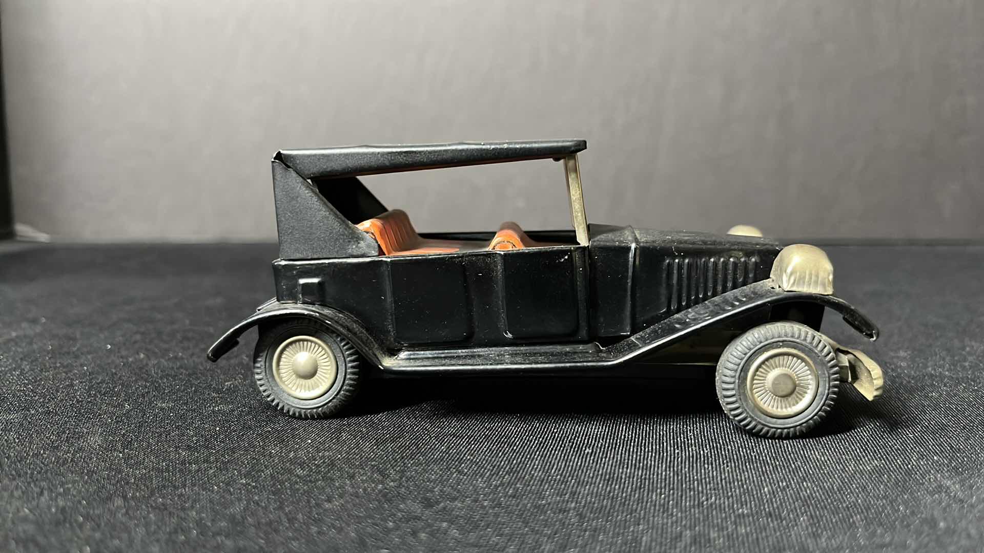 Photo 3 of LINEMAR TOYS VINTAGE BLACK METAL TOURING CAR, MADE IN JAPAN