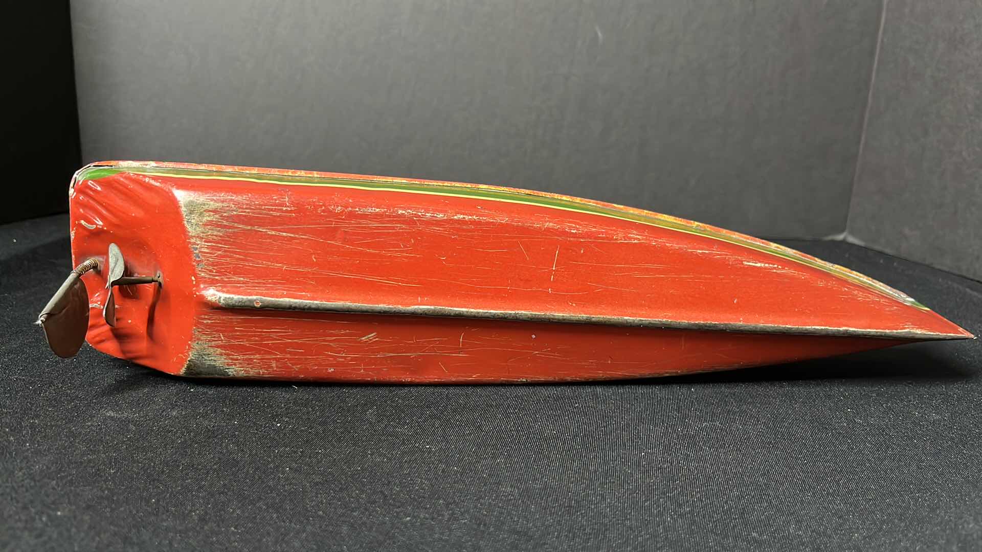 Photo 4 of LINDSTROM VINTAGE 1930’S TIN BOAT