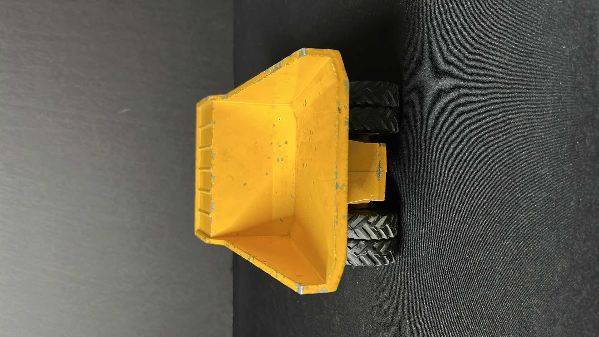 Photo 5 of ERTL COMPANY VINTAGE DIE-CAST METAL WABCO HAULPAK LETOURNEAU WESTINGHOUSE DUMP TRUCK TOY, CIRCA 1960’S, 4.75” X 10.25” H4.25”