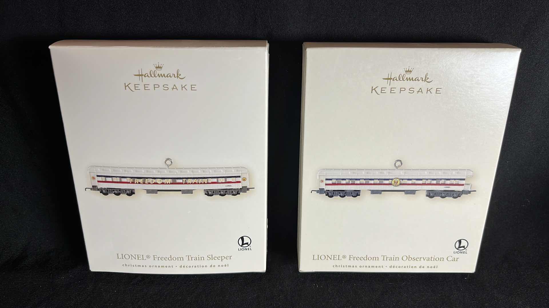 Photo 1 of HALLMARK LIONEL TRAIN HANDCRAFTED KEEPSAKE ORNAMENTS FREEDOM TRAIN SLEEPER 2007 (#QXI2009) & FREEDOM TRAIN OBSERVATION CAR 2007 (#QXI2017)