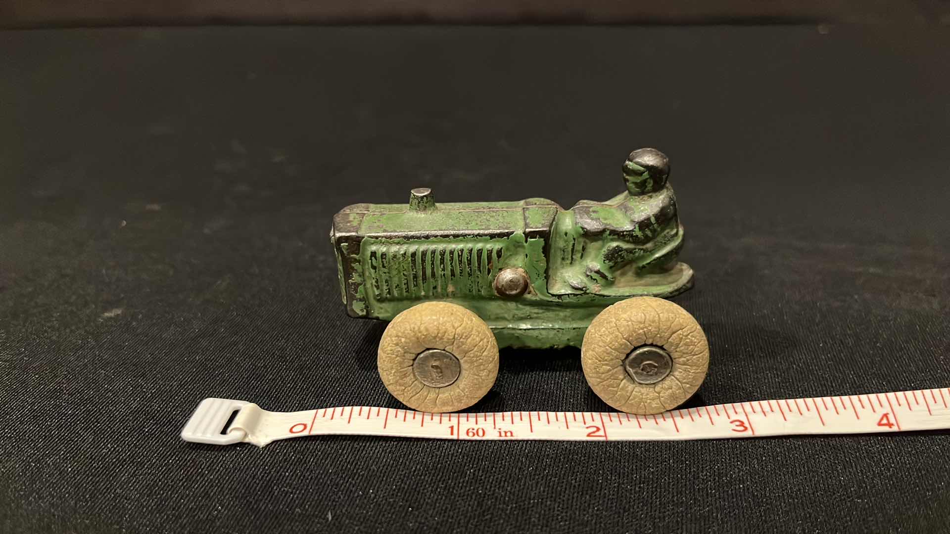 Photo 6 of ANTIQUE 1920’S MINIATURE HUBLEY CAST IRON TOY TRACTOR 2.75”