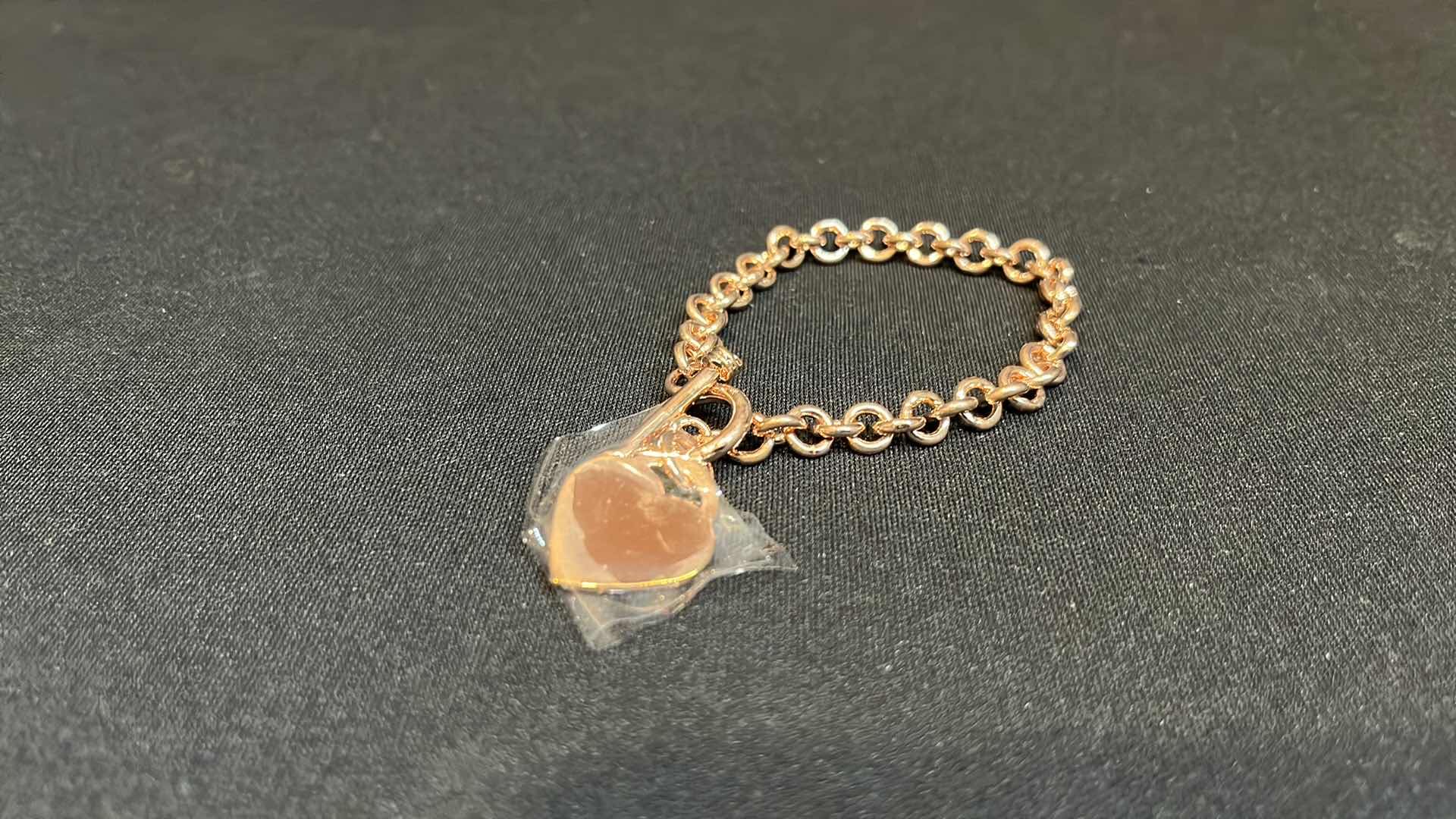 Photo 3 of ROSE GOLD CHAIN BRACELET AND LEAF RING FAUX