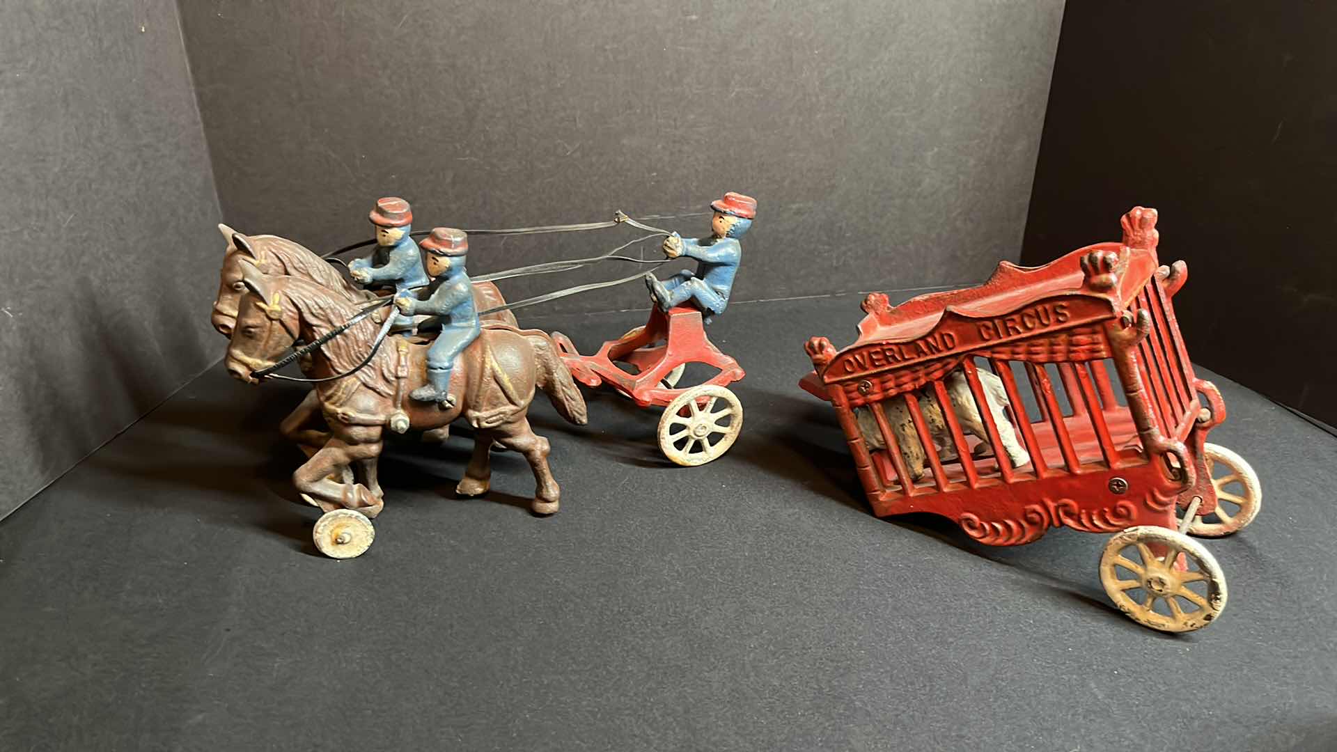 Photo 4 of VINTAGE 2PC- CAST IRON 2 HORSE DRAWN OVERLAND CIRCUS WAGON W 4 FIGURINES