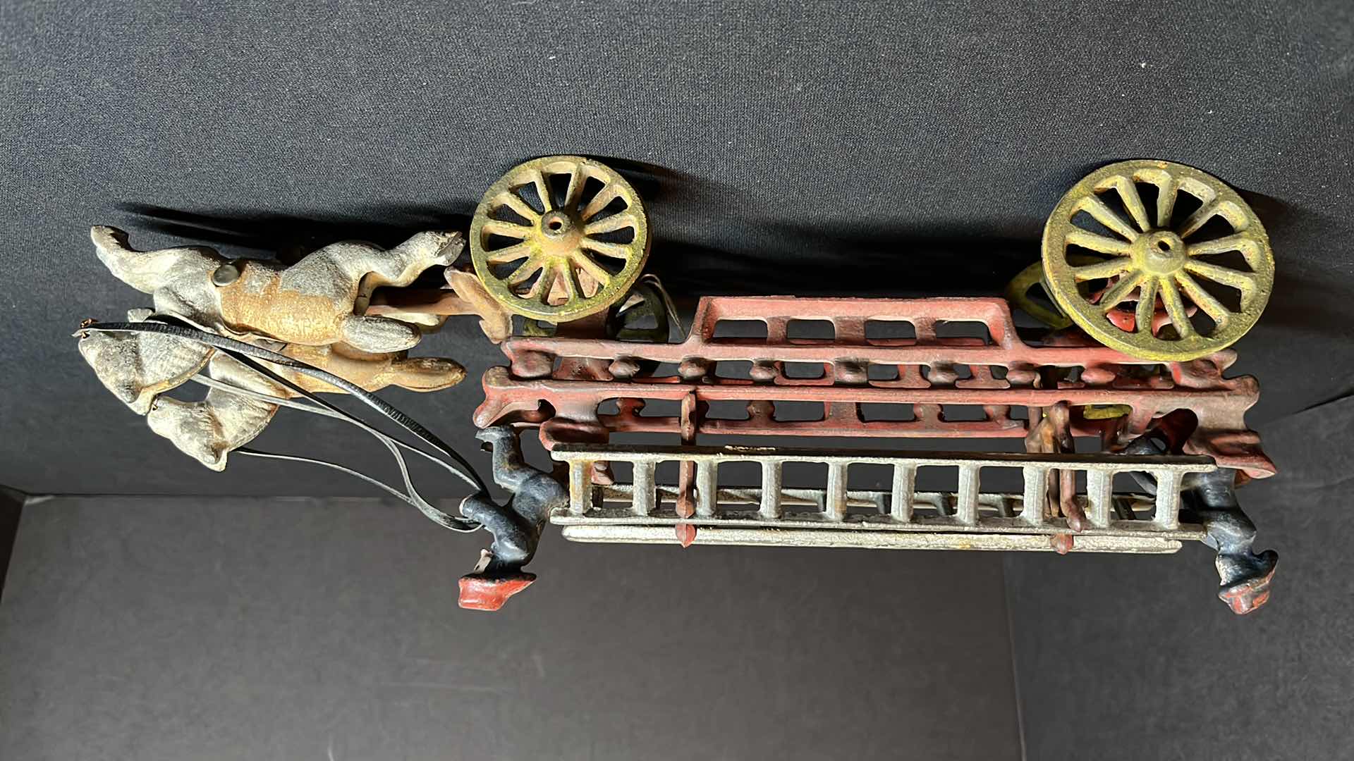 Photo 3 of ANTIQUE KENTON 14” CAST-IRON 2 HORSE FIRE WAGON HOOK & LADDER W 2 FIGURINES , 1915