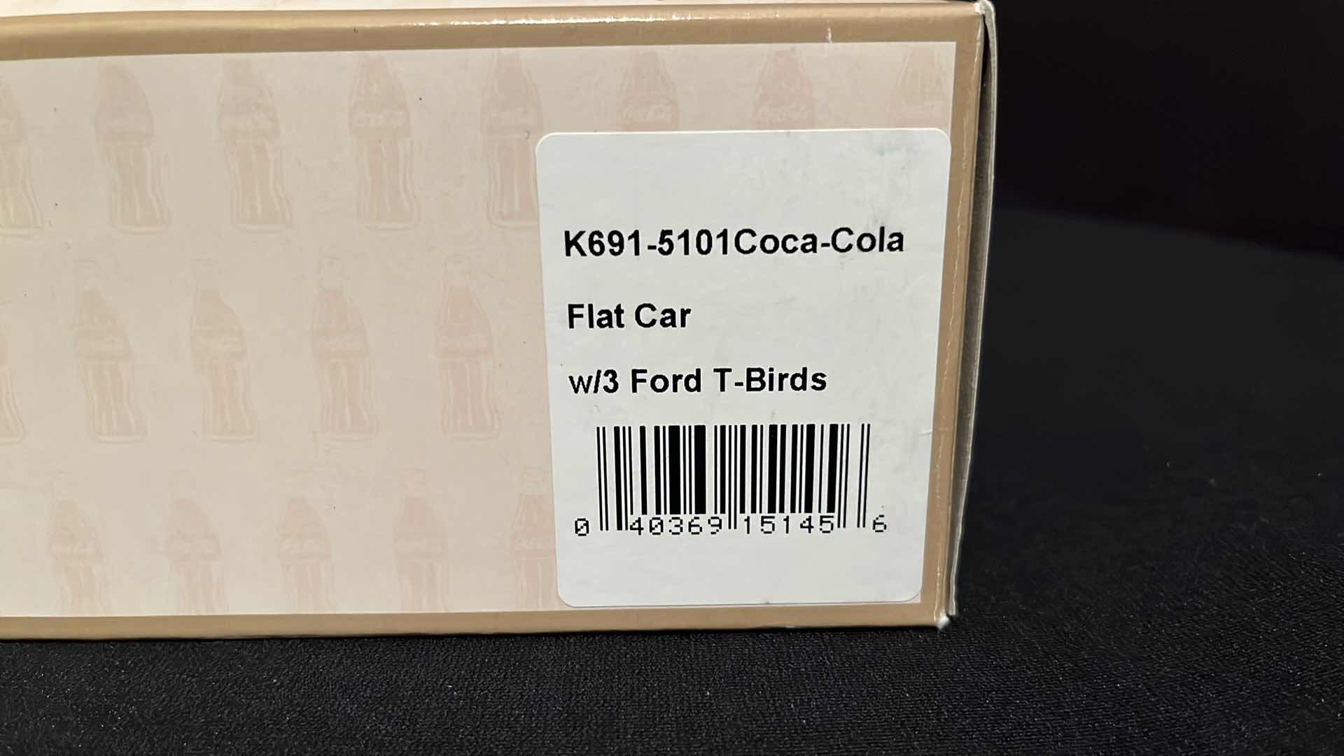 Photo 7 of K-LINE ELECTRIC TRAINS COCA-COLA BRAND FREIGHT CAR FLAT CAR W 3 FORD T-BIRDS (ITEM K691-5101)