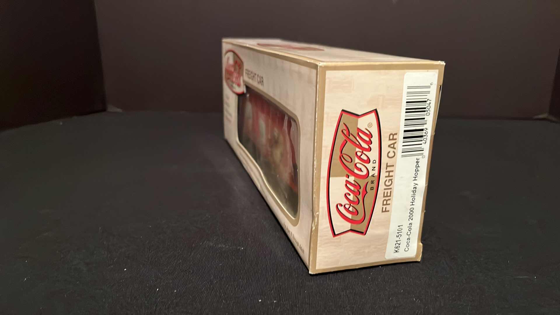 Photo 4 of K-LINE ELECTRIC TRAINS COCA-COLA BRAND 2000 HOLIDAY HOPPER FREIGHT CAR (ITEM K621-5101)