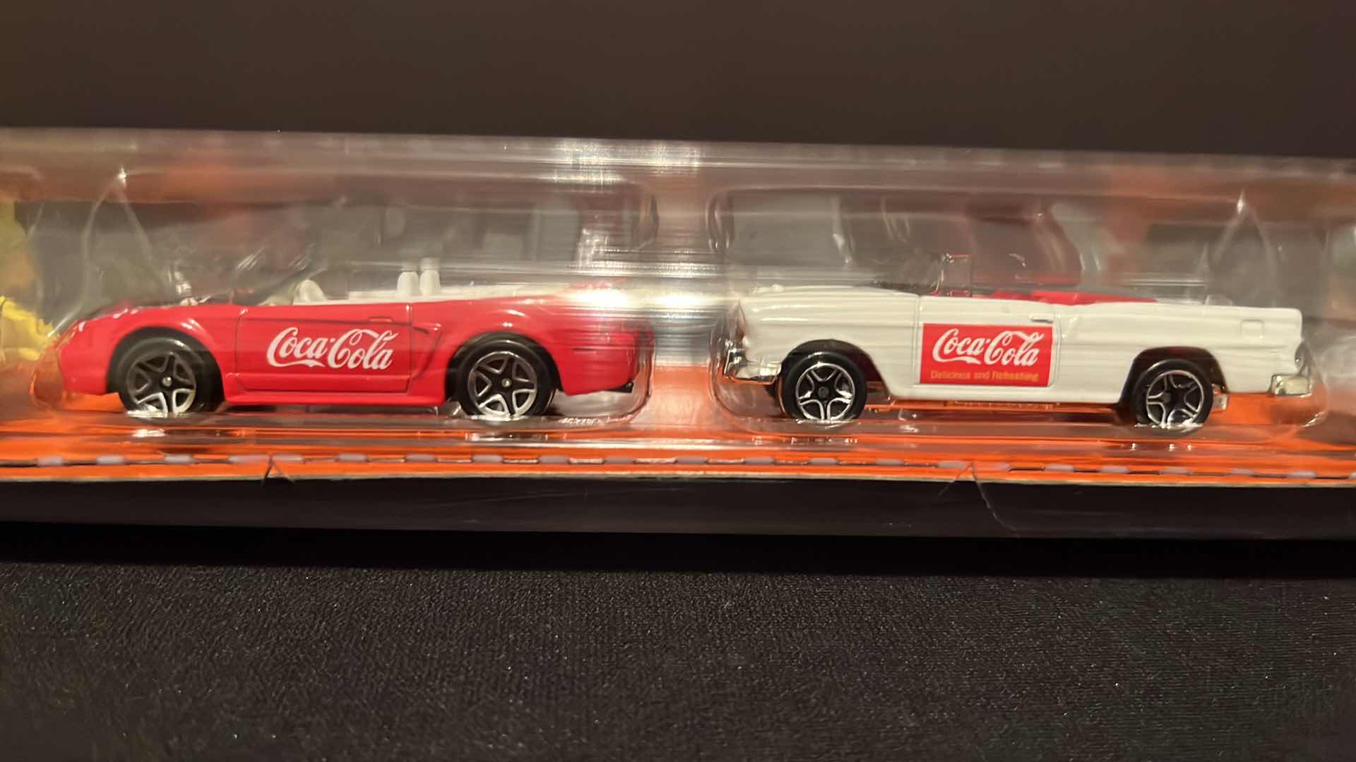 Photo 4 of MATTEL MATCHBOX COCA-COLA BRAND 5-PACK W CONNECTABLE PLAY TUBE, 1999