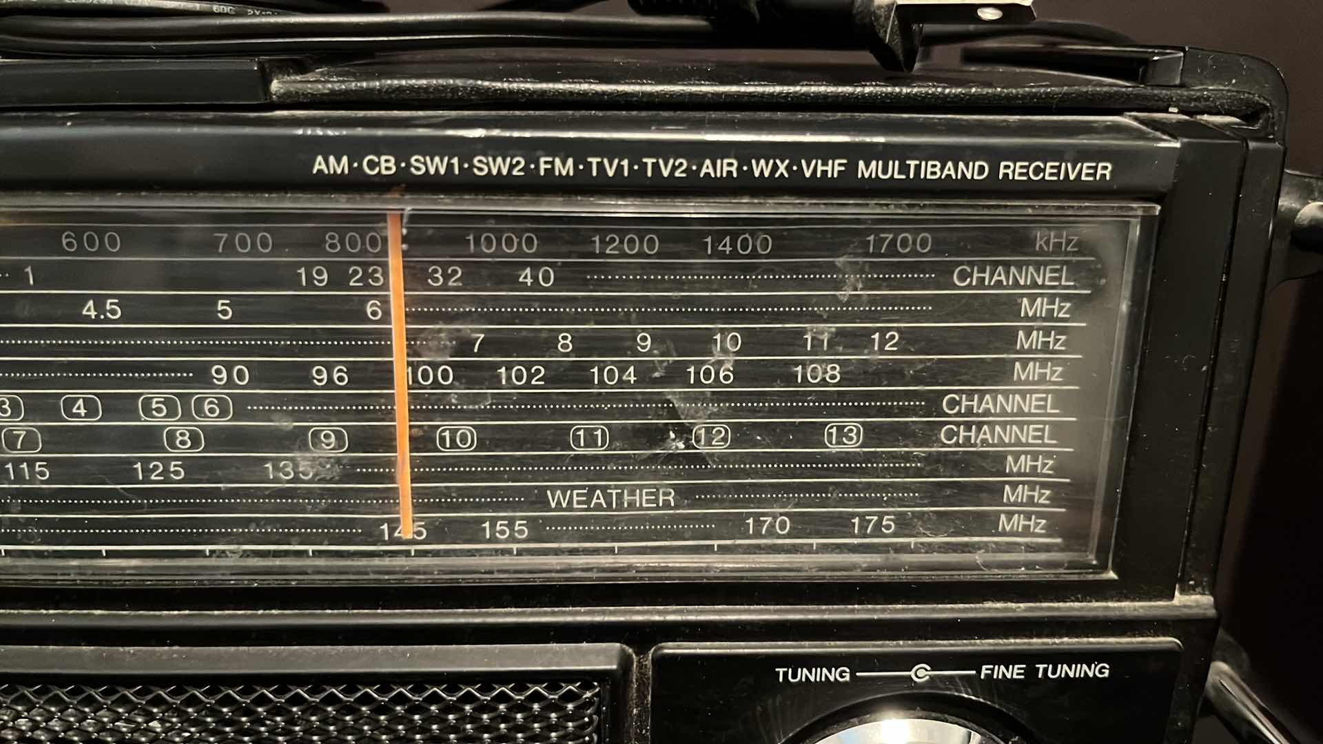 Photo 5 of VINTAGE RADIO SHACK SW-100 (AM CB SW1 SW2 FM TV1 TV2 AIR WX VHF MULTIBAND RECEIVER) MODEL 12-649