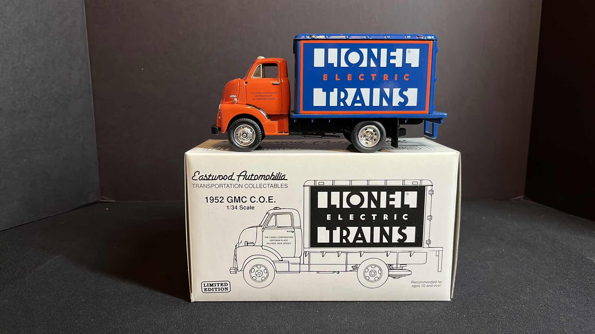 Photo 1 of NIB FIRST GEAR INC EASTWOOD AUTOMOBILIA TRANSPORTATION COLLECTABLES LIONEL ELECTRIC TRAINS DIE-CAST METAL 1/34 SCALE 1952 GMC C.O.E., 1992 (STOCK #19-0108)