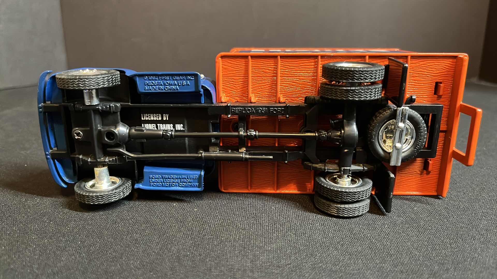 Photo 5 of NIB FIRST GEAR INC EASTWOOD AUTOMOBILIA TRANSPORTATION COLLECTABLES LIONEL ELECTRIC TRAINS DIE-CAST METAL 1/34 SCALE 1951 FORD F-6, 1992 (STOCK #19-0104)