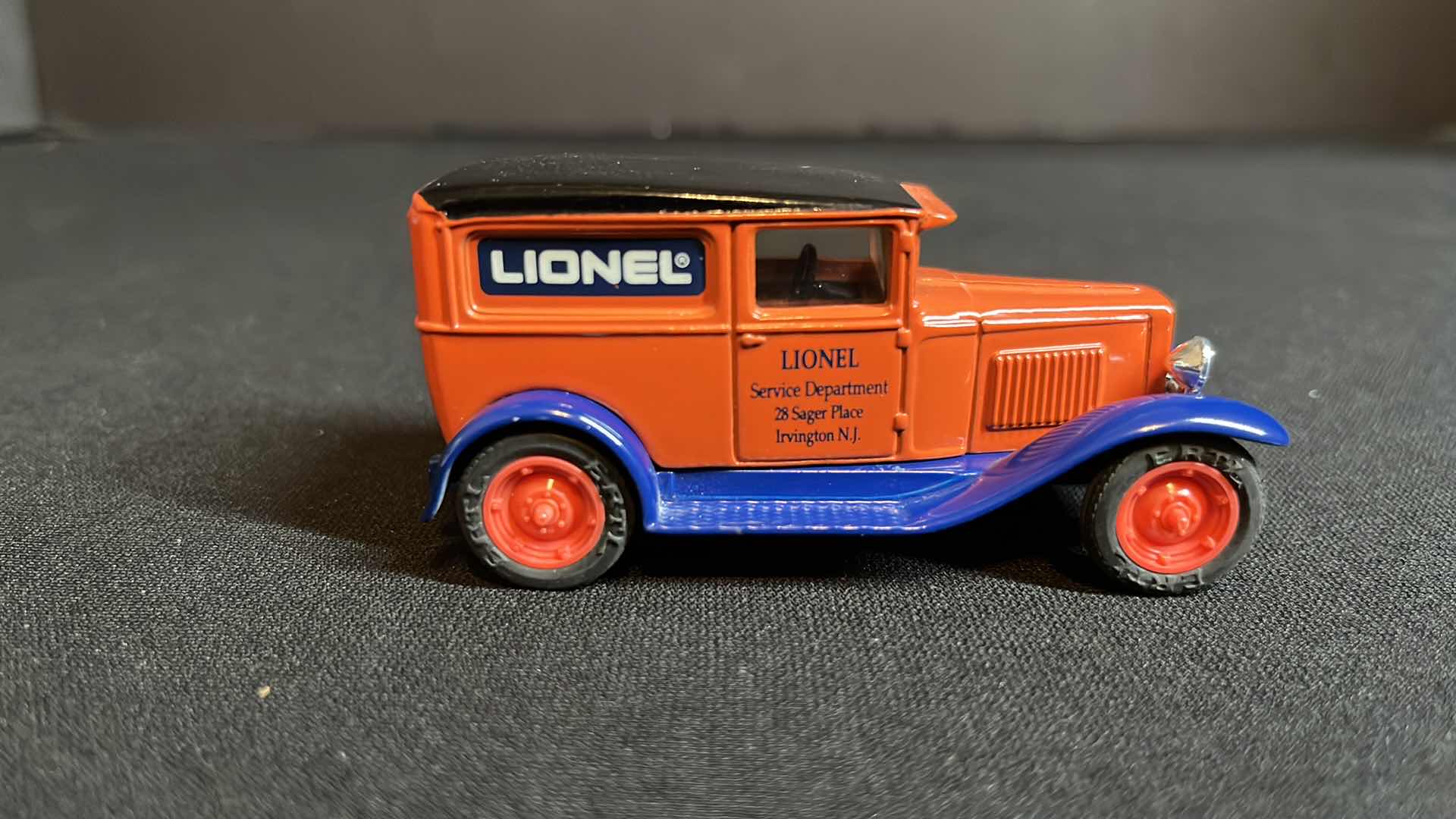 Photo 9 of NIB ERTL COMPANY EASTWOOD AUTOMOBILIA SET OF DIE-CAST METAL LIONEL SERVICE DEPT 1930 SERIES AD 1/2 TON DELUXE DELIVERY TRUCK & LIONEL ELECTRIC TRAINS 1930 CHEVROLET DELIVERY TRUCK, 1993 (STOCK #3522)