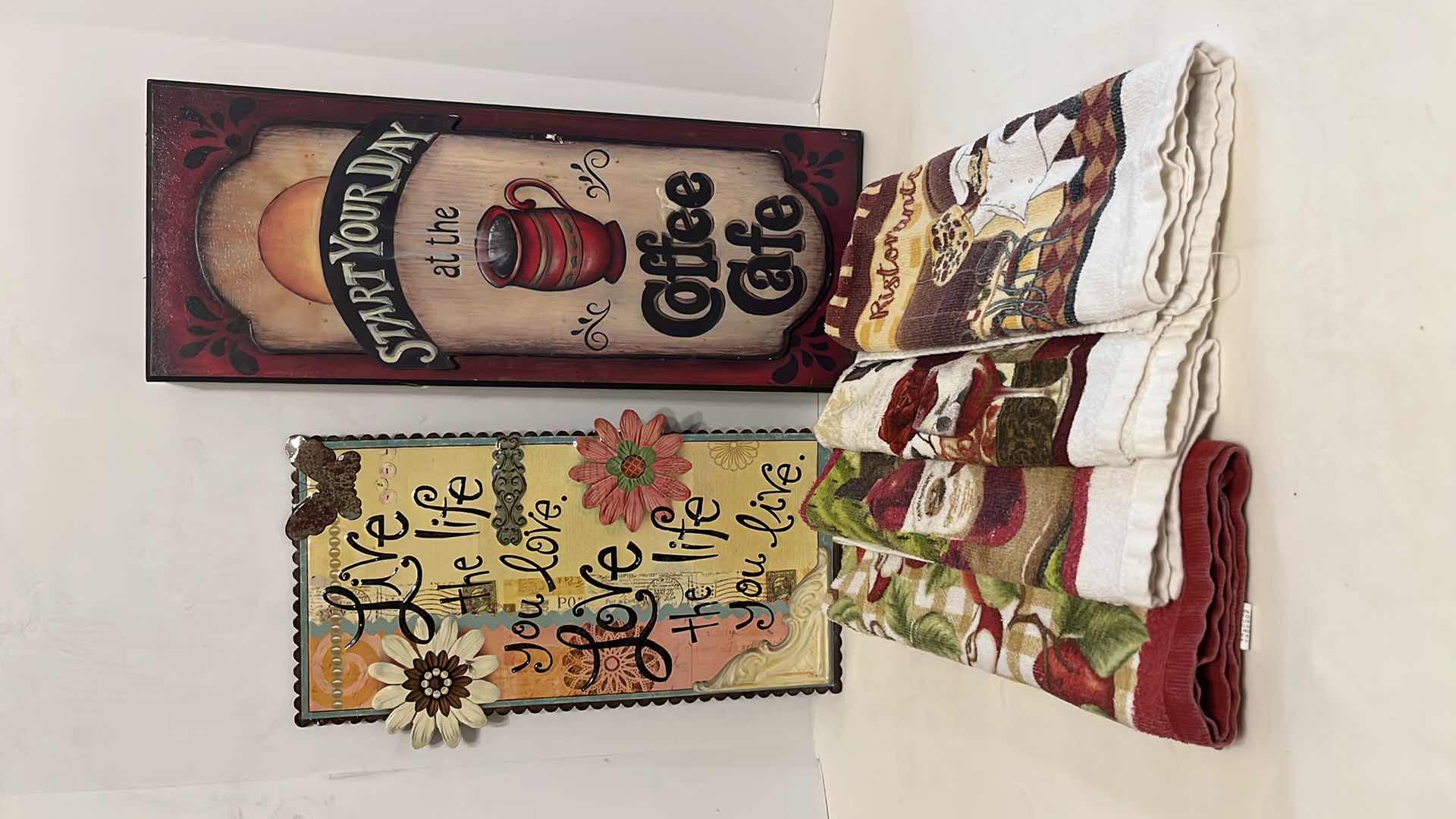 Photo 1 of METAL/ WOOD WALL HANGINGS & KITCHEN HAND TOWELS, TALLEST 7.75” X 19”