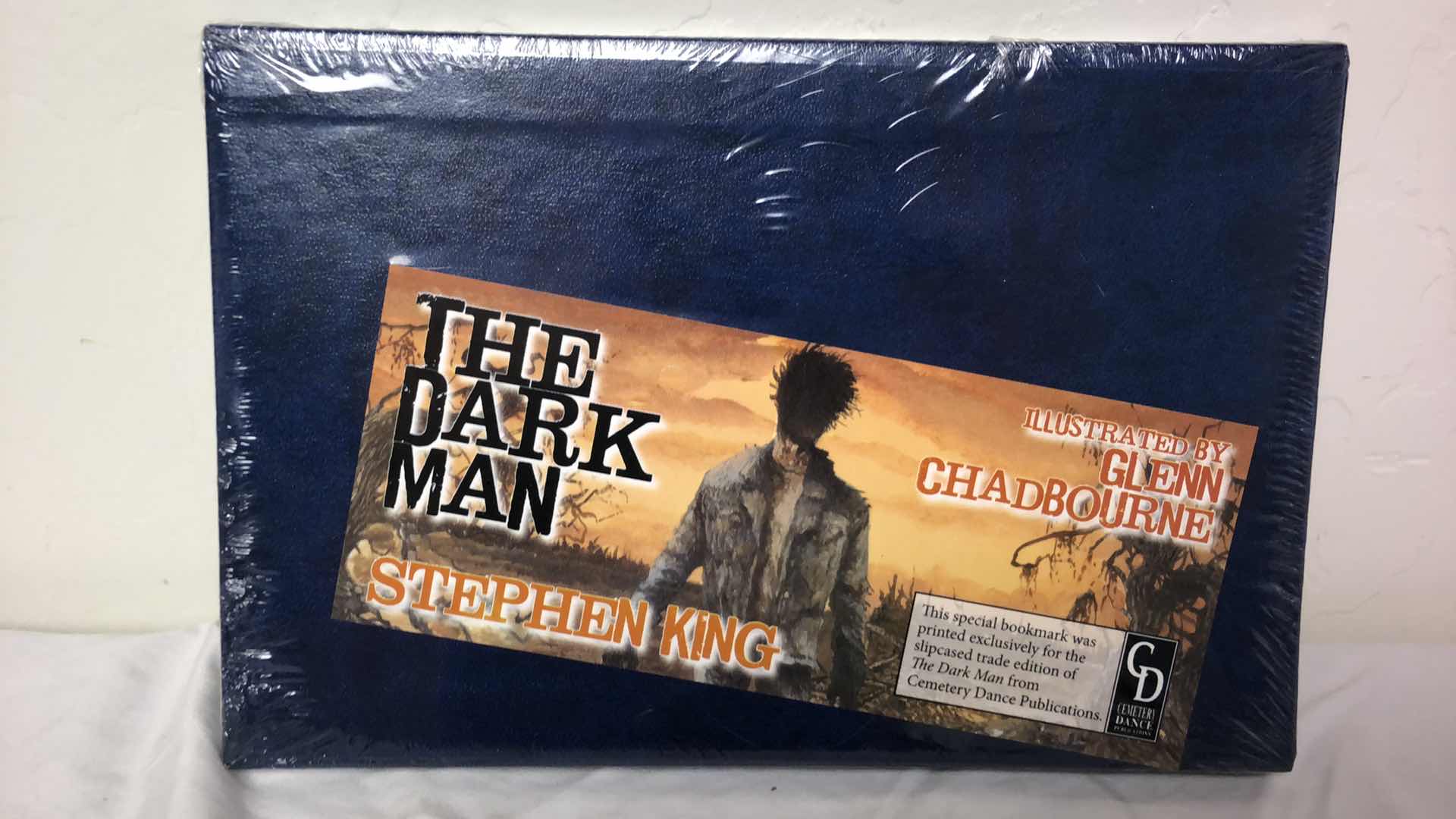 Photo 2 of THE DARK MAN STEPHEN KING SEALED SLIPCASE TRADE EDITION CEMETERY DANCE PUBLICATIONS