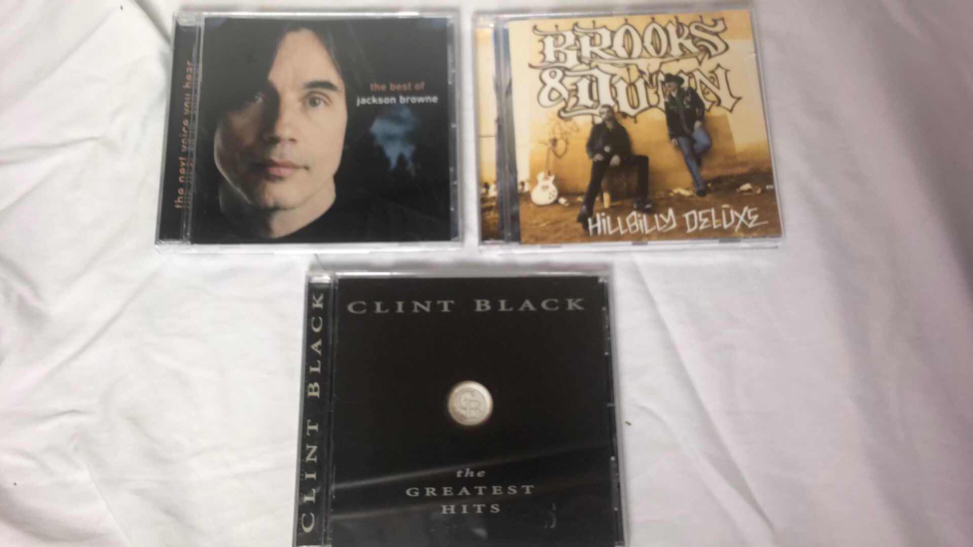 Photo 4 of ASSORTMENT OF COUNTRY ALBUM CDS DIXIE CHICKS, BROOKS & DUNN, ETC (7)