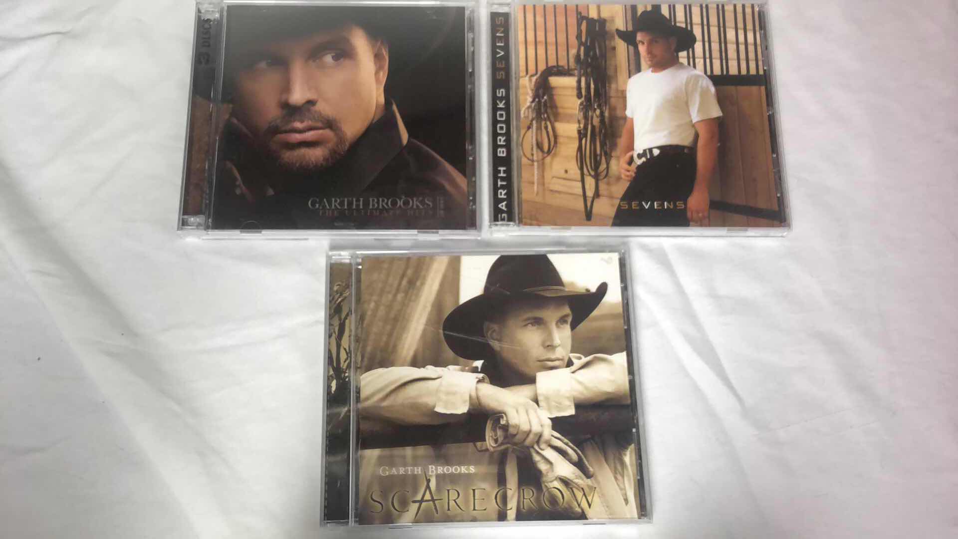 Photo 3 of ASSORTED GARTH BROOKS ALBUM CDS (6)