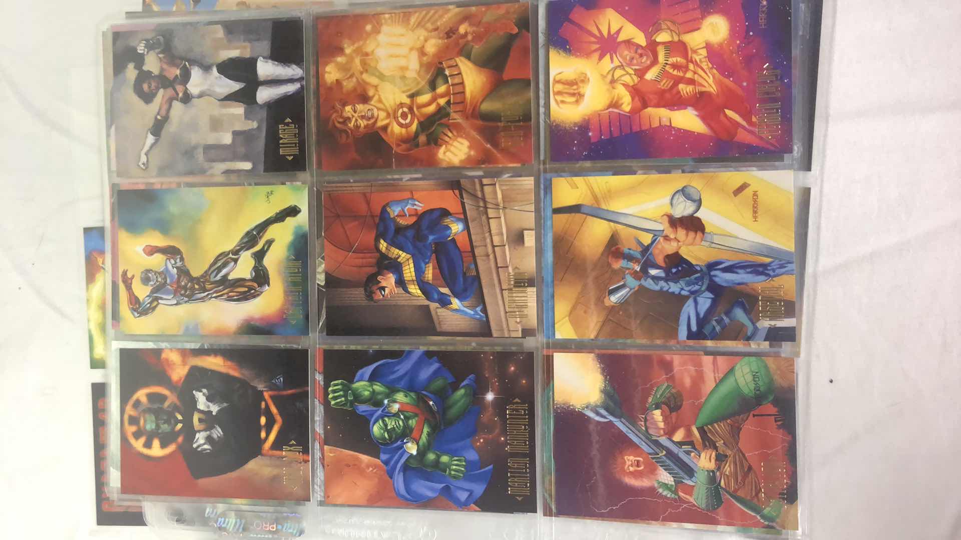 Photo 3 of APPROX 95 SKYBOX DC SUPER HERO TRADING CARDS COMPLETE SET IN SLEEVES NEAR PERFECT CONDITION