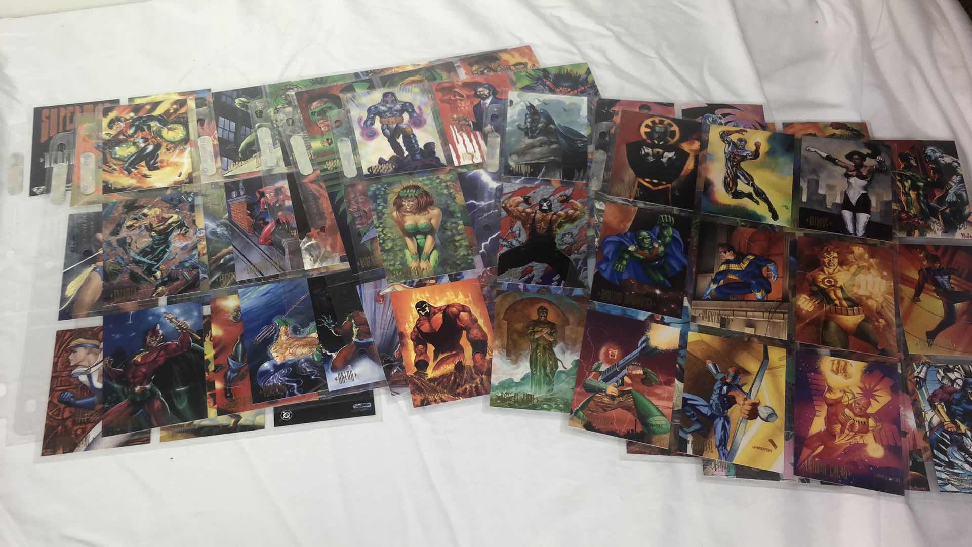 Photo 4 of APPROX 95 SKYBOX DC SUPER HERO TRADING CARDS COMPLETE SET IN SLEEVES NEAR PERFECT CONDITION