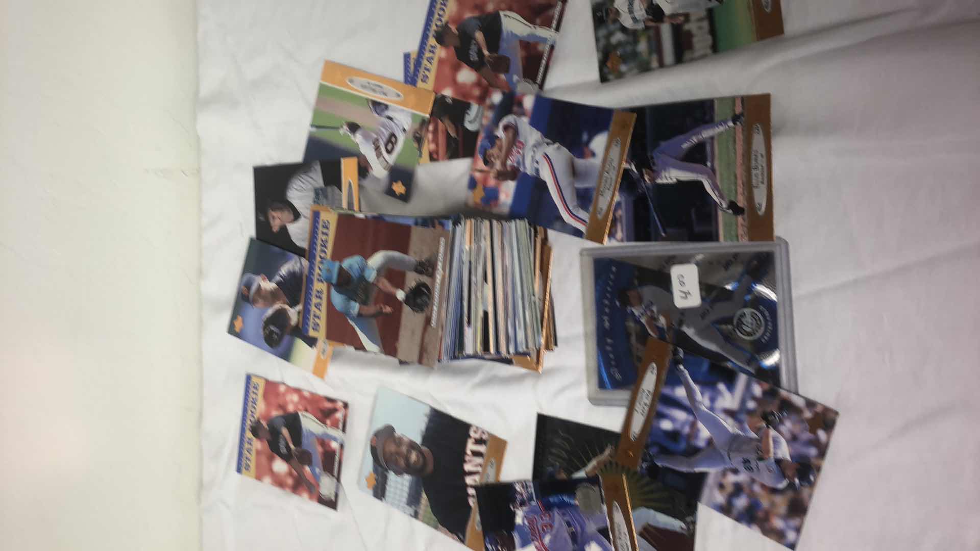 Photo 3 of APPROX 100 UPPER DECK SPORT TRADING CARDS