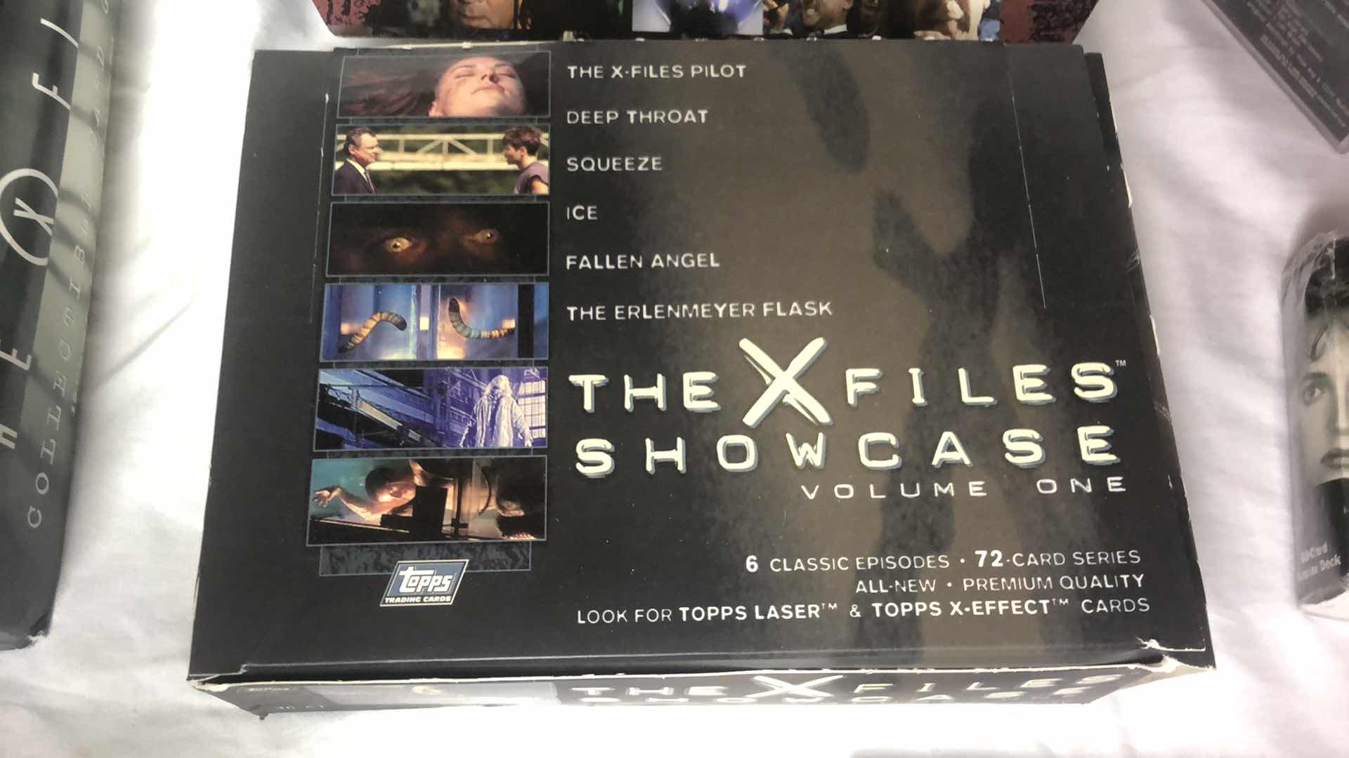 Photo 5 of APPROX 900 X FILES COLLECTIBLE TRADING CARDS AND GAME SEASON 1, SEASON 2, PREMIERE EDITION, STARTER PACK AND MORE