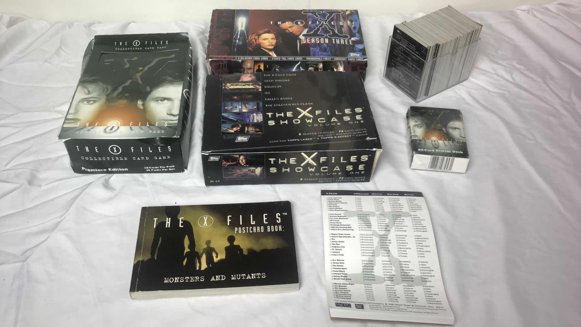 Photo 1 of APPROX 900 X FILES COLLECTIBLE TRADING CARDS AND GAME SEASON 1, SEASON 2, PREMIERE EDITION, STARTER PACK AND MORE