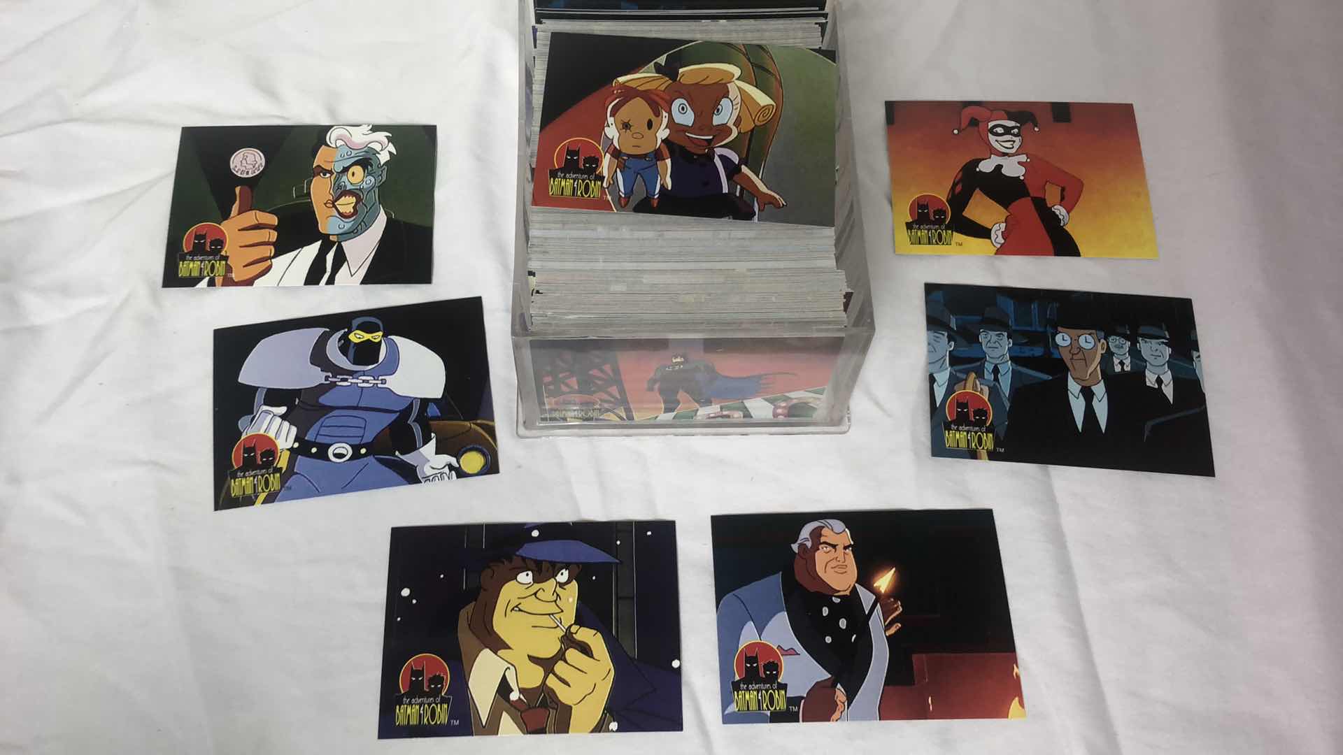 Photo 2 of APPROX 200 SKYBOX DC COLLECTIBLE TRADING CARDS
