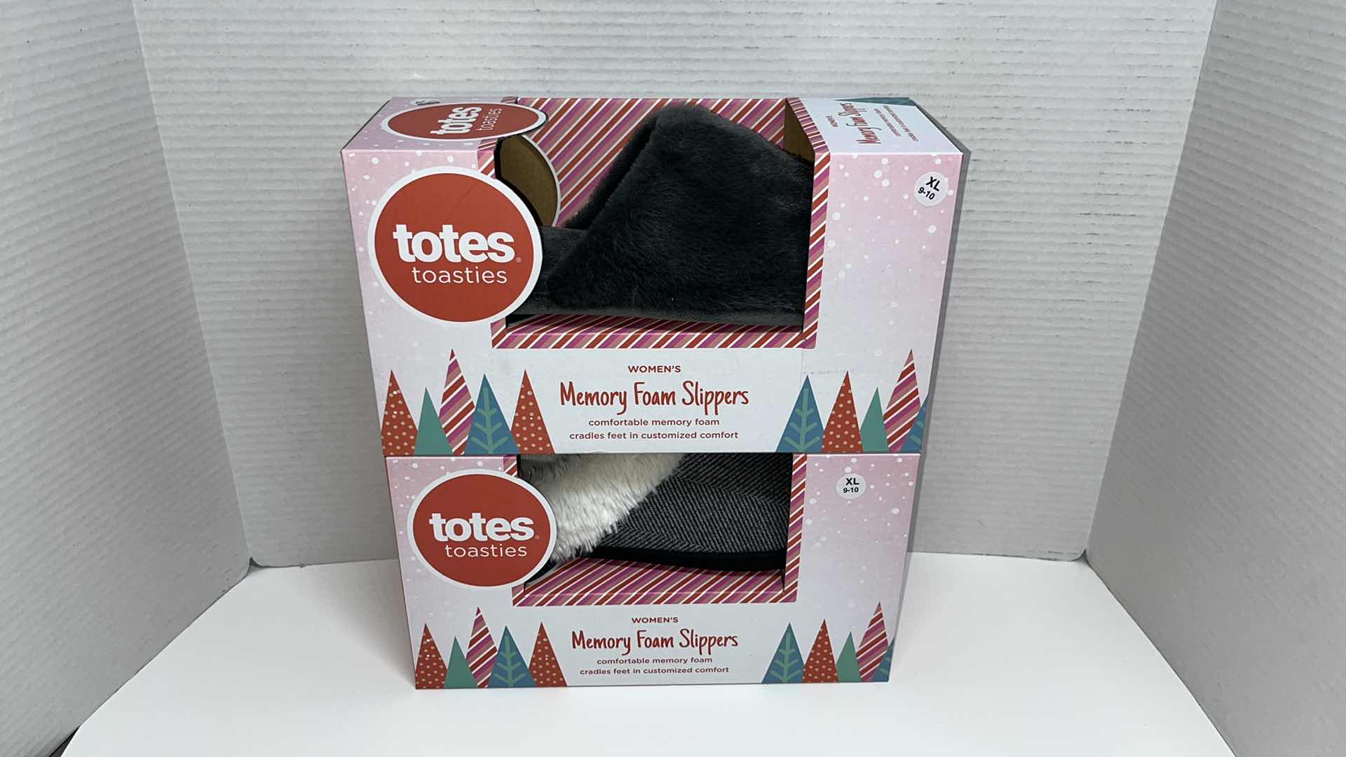 Photo 1 of NEW TOTES TOASTIES WOMENS MEMORY FOAM SLIPPERS, XL 9-10 (2)