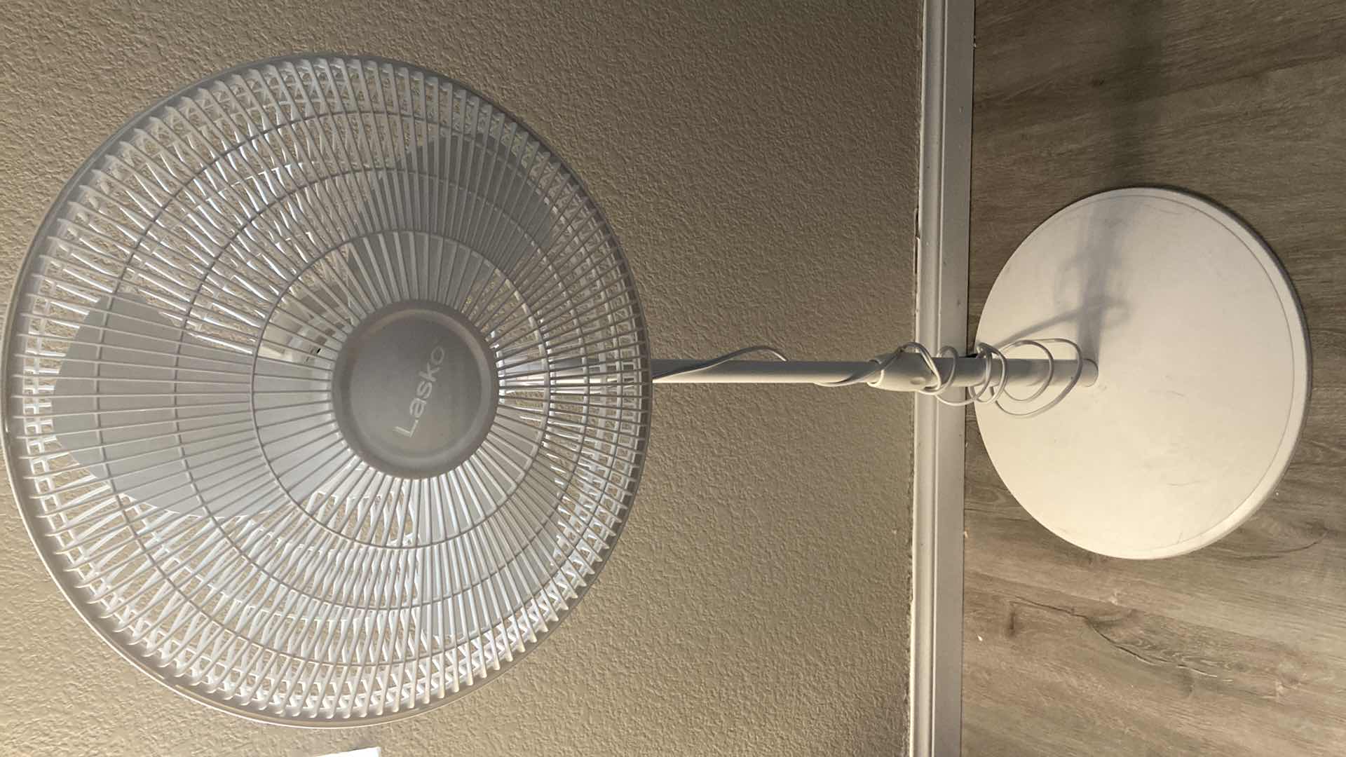 Photo 2 of LASKO 3 SPEED OSCILLATING PEDESTAL FAN H33”-45”