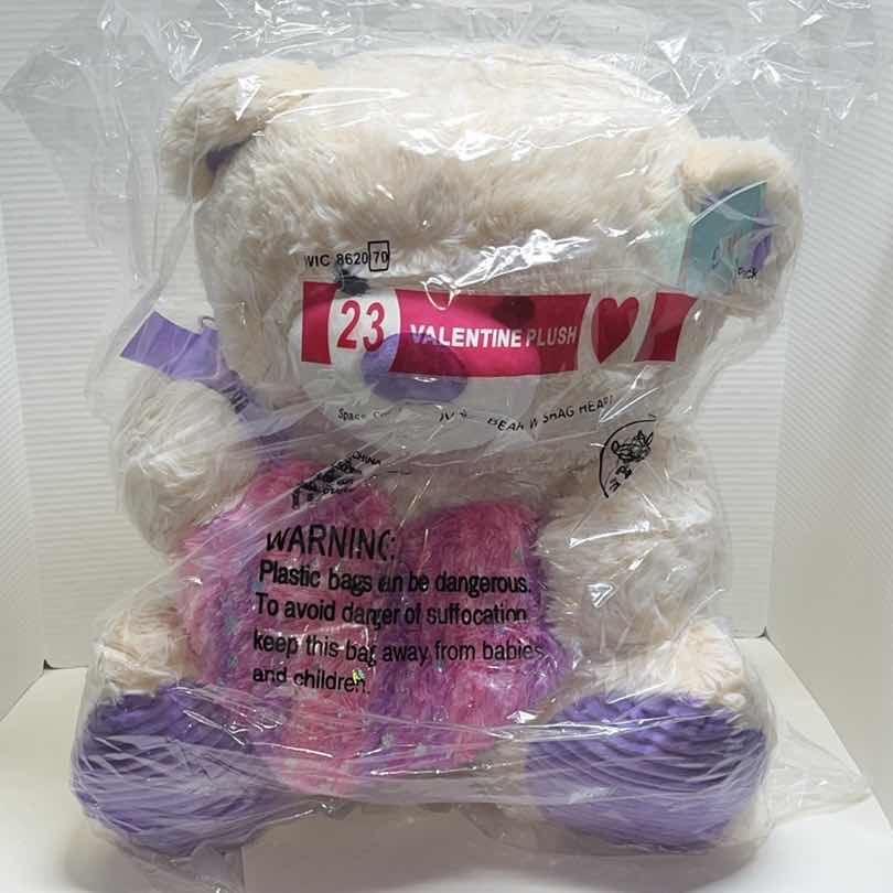 Photo 4 of NEW HUG ME 22” JUMBO BEAR W SHAG HEART (1)