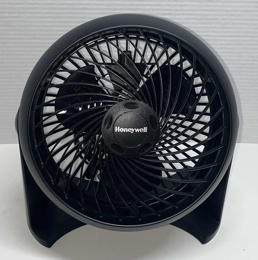 Photo 1 of HONEYWELL TURBOFORCE POWER AIR CIRCULATOR BLACK FAN, MODEL HT900V7