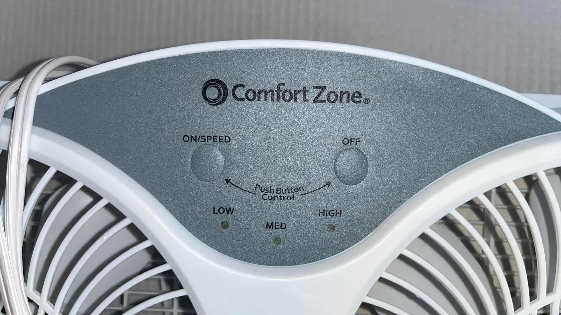 Photo 2 of COMFORT ZONE TWIN WINDOW FAN, MODEL CZ310R