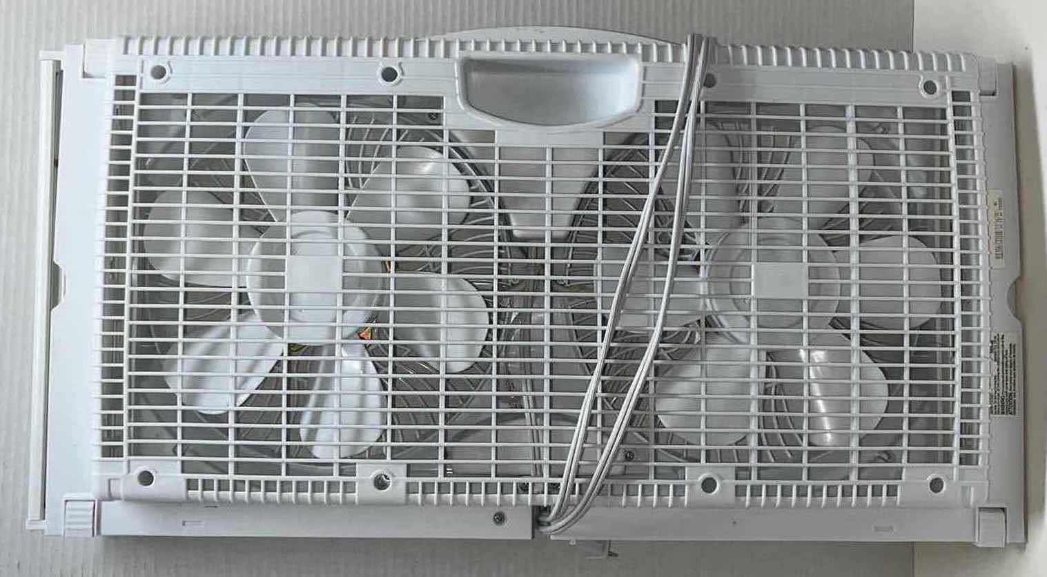 Photo 4 of COMFORT ZONE TWIN WINDOW FAN, MODEL CZ310R