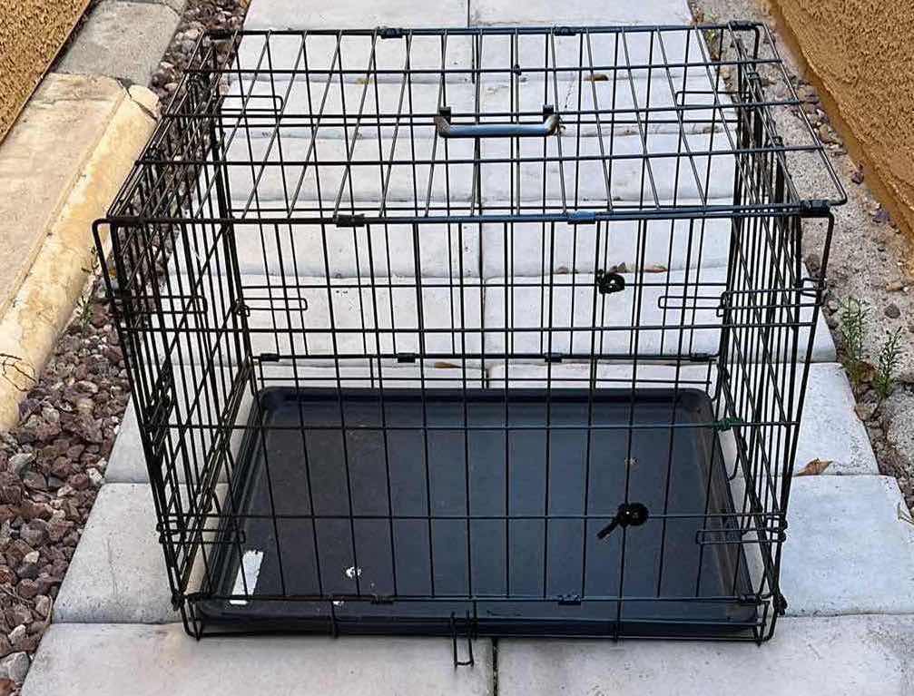 Photo 2 of BLACK METAL FOLDING SM PET DOG CAT KENNEL 23.5” X 17” H20”