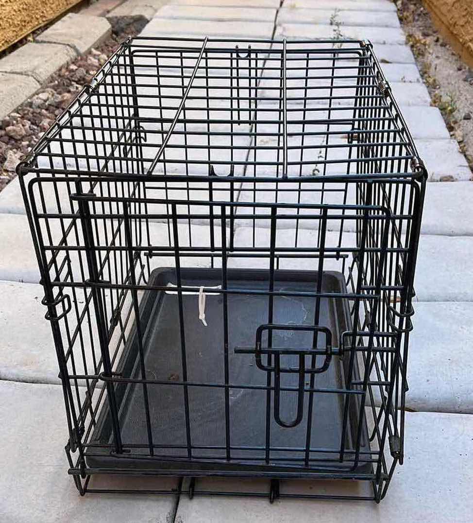 Photo 1 of BLACK METAL FOLDING SM PET DOG CAT KENNEL 18.25” X 12.5” H14.5”