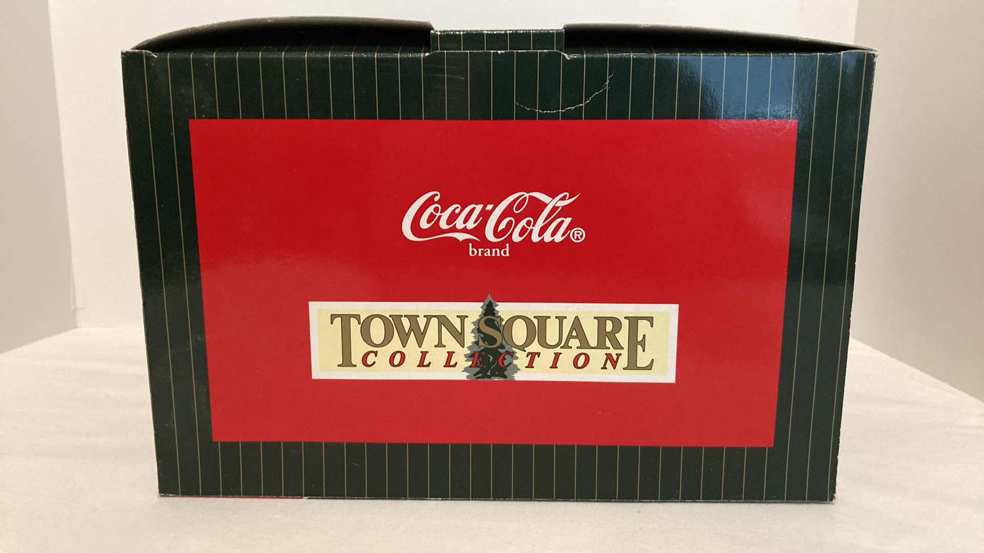 Photo 5 of COCA-COLA JOE’S DINER TOWN SQUARE COLLECTION PORCELAIN DECORATION