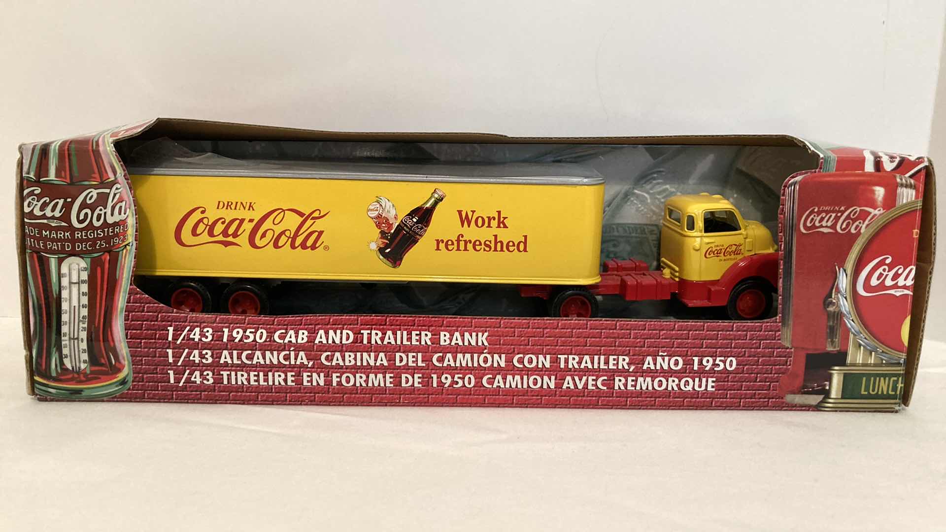 Photo 1 of COCA-COLA 1950 CAB & TRAILER TRUCK BANK 1/43