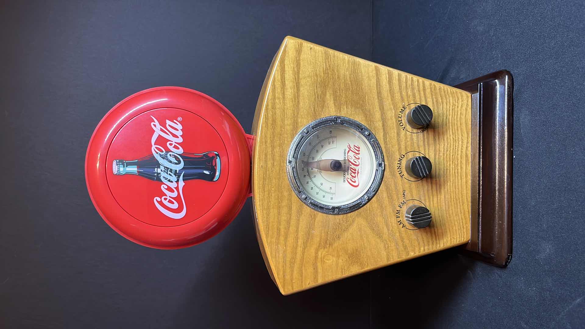 Photo 1 of COCA-COLA AM/FM RADIO FEATURING THE RED DISC ICON W WOOD BASE, 1934 ANTIQUE LOOK (1996)