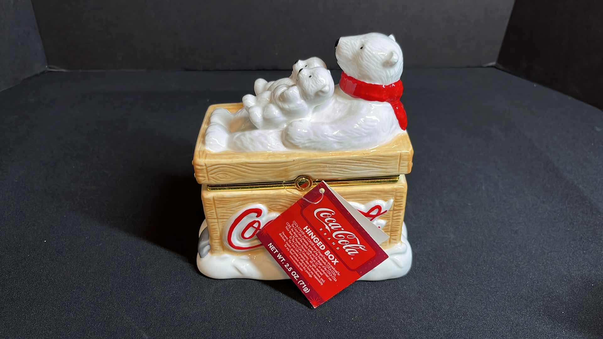 Photo 2 of COCA-COLA HINGED BOX W POLAR BEARS, CERAMIC, ITEM #3741FY04