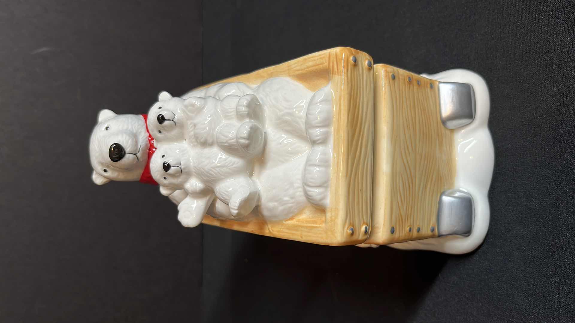 Photo 5 of COCA-COLA HINGED BOX W POLAR BEARS, CERAMIC, ITEM #3741FY04