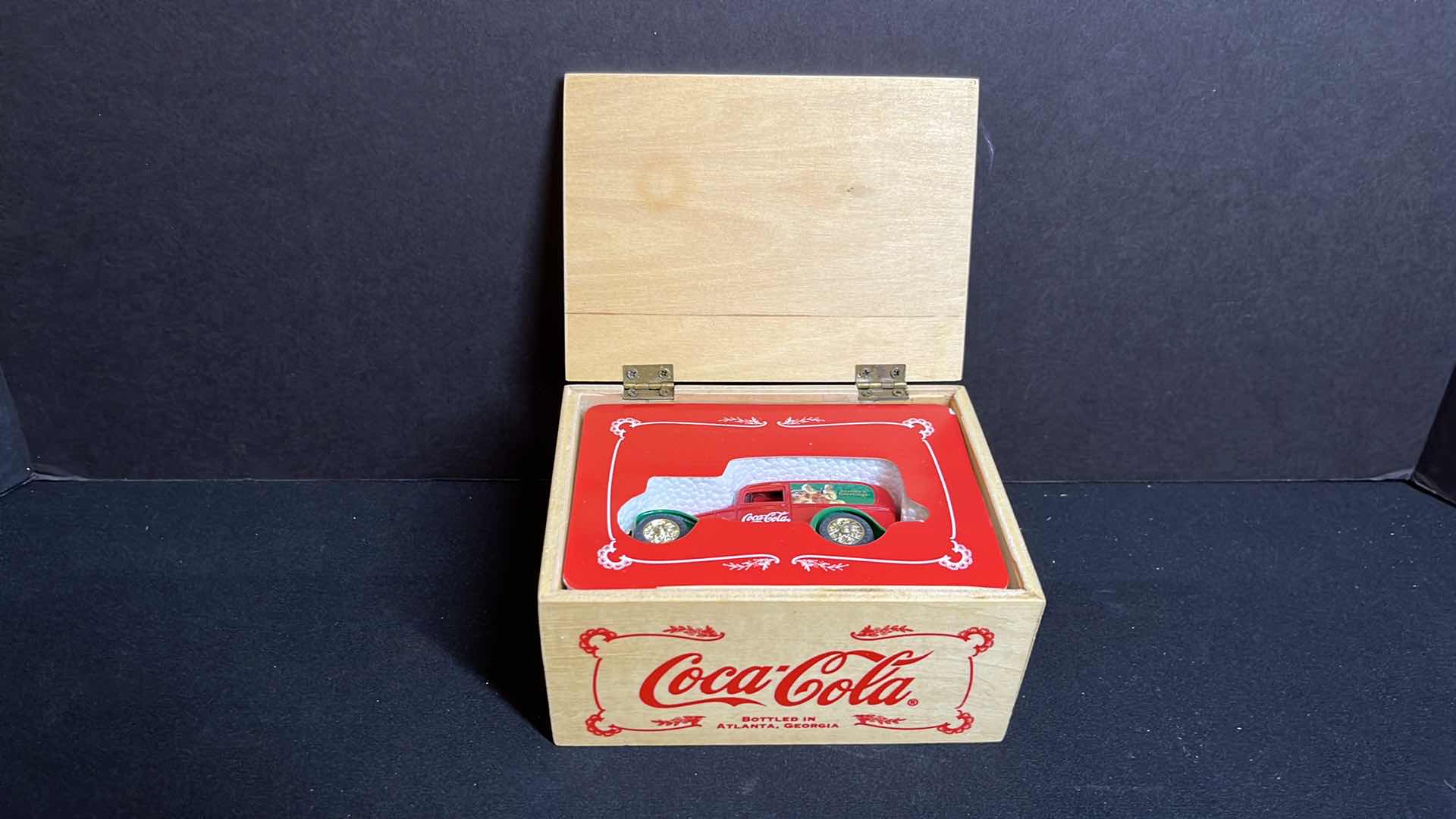 Photo 3 of NIB FORD MOTOR COMPANY COCA-COLA WOODEN BOX W 1932 FORD PANEL DELIVERY TRUCK, 1996 (STOCK # F294)