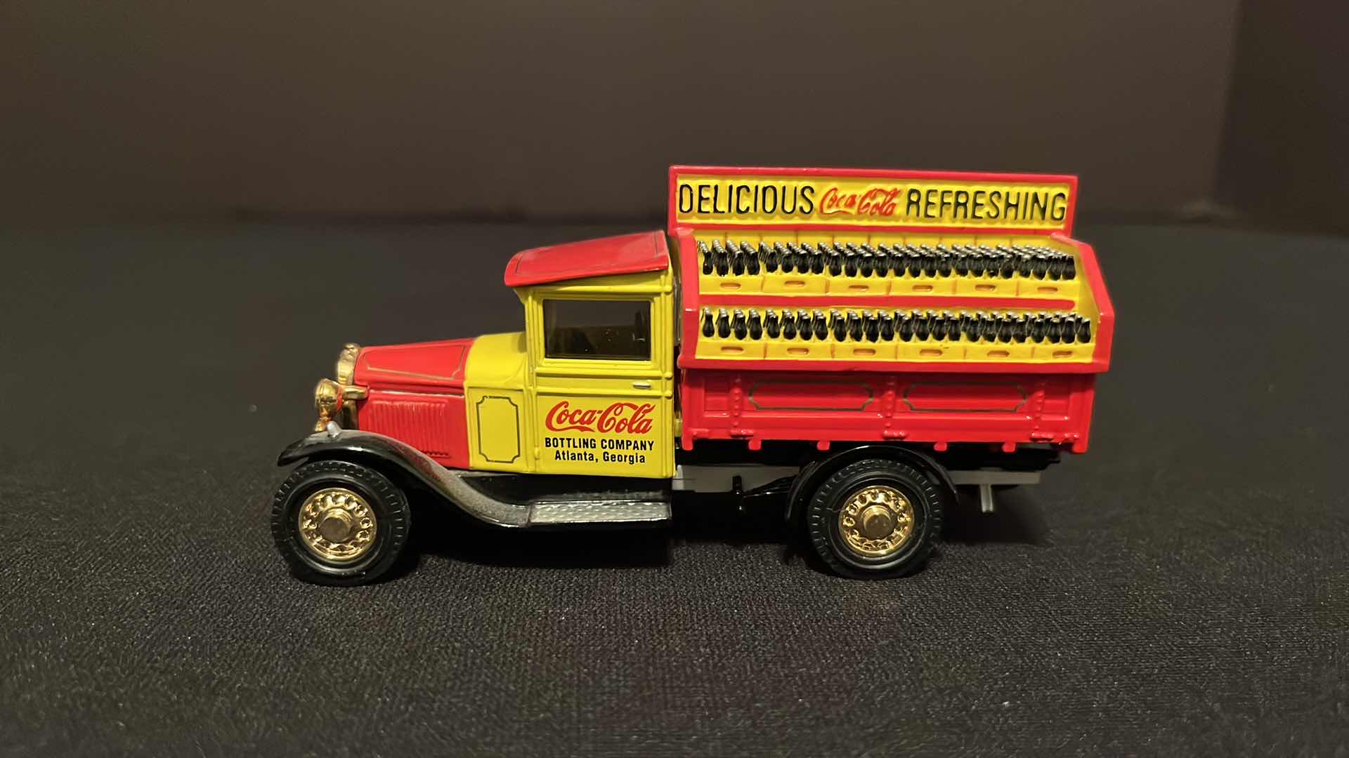 Photo 2 of COCA-COLA MATCHBOX COLLECTIBLES MODELS OF YESTERYEAR 1932 FORD MODEL AA TRUCK, W COA, 1995 (MODEL YPC06-M)