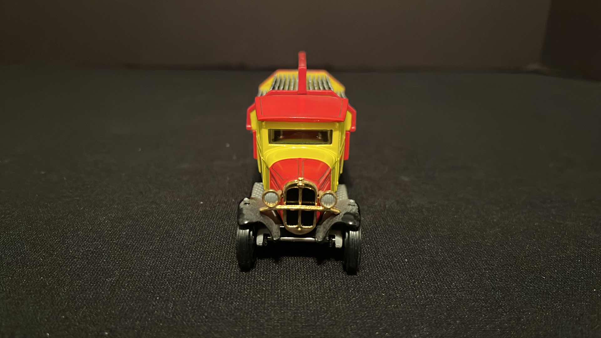 Photo 3 of COCA-COLA MATCHBOX COLLECTIBLES MODELS OF YESTERYEAR 1932 FORD MODEL AA TRUCK, W COA, 1995 (MODEL YPC06-M)