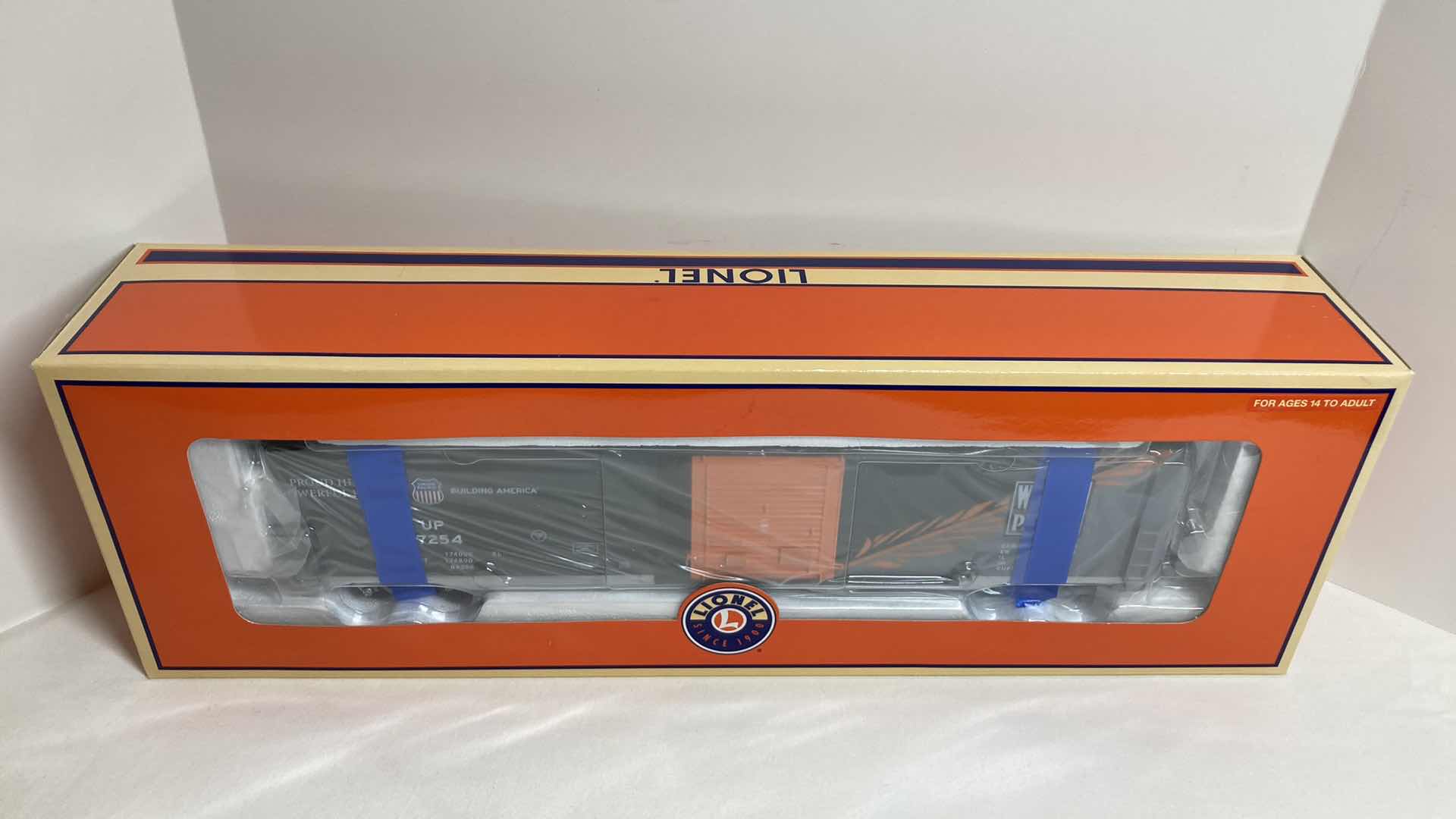 Photo 2 of LIONEL UP HERITAGE WP 60' BOXCAR
6-27254