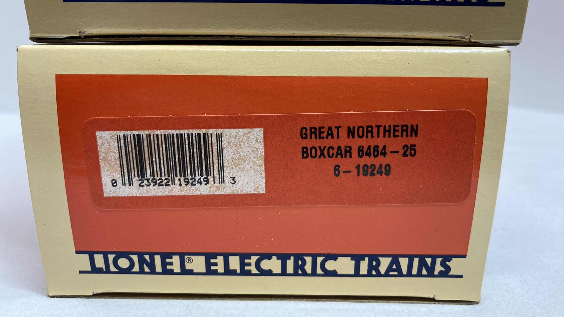 Photo 9 of LIONEL ELECTRIC TRAINS 6464 BOXCAR SERIES EDITION 1 6-19247 BOXSET