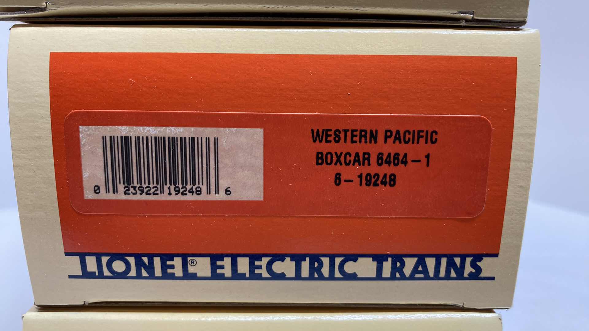 Photo 8 of LIONEL ELECTRIC TRAINS 6464 BOXCAR SERIES EDITION 1 6-19247 BOXSET