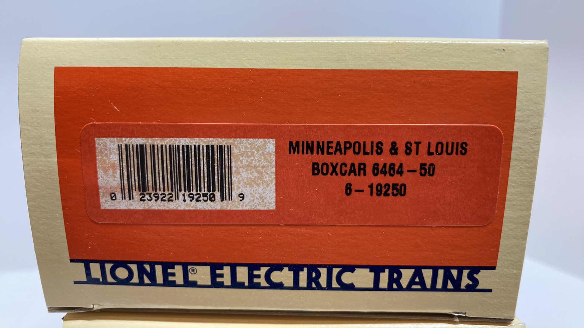 Photo 7 of LIONEL ELECTRIC TRAINS 6464 BOXCAR SERIES EDITION 1 6-19247 BOXSET