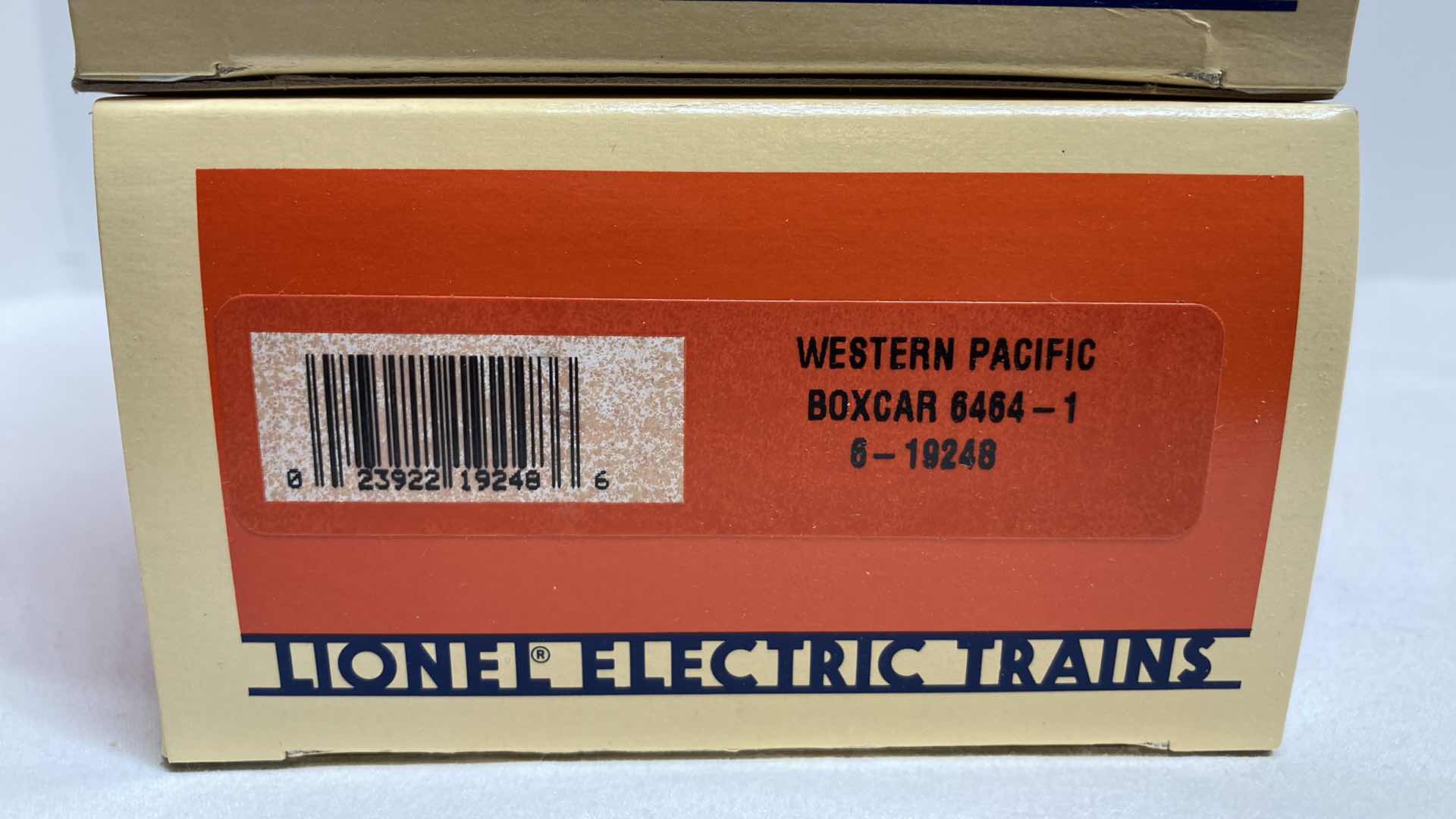 Photo 9 of LIONEL ELECTRIC TRAINS 6464 BOXCAR SERIES EDITION 1 6-19247 BOXSET