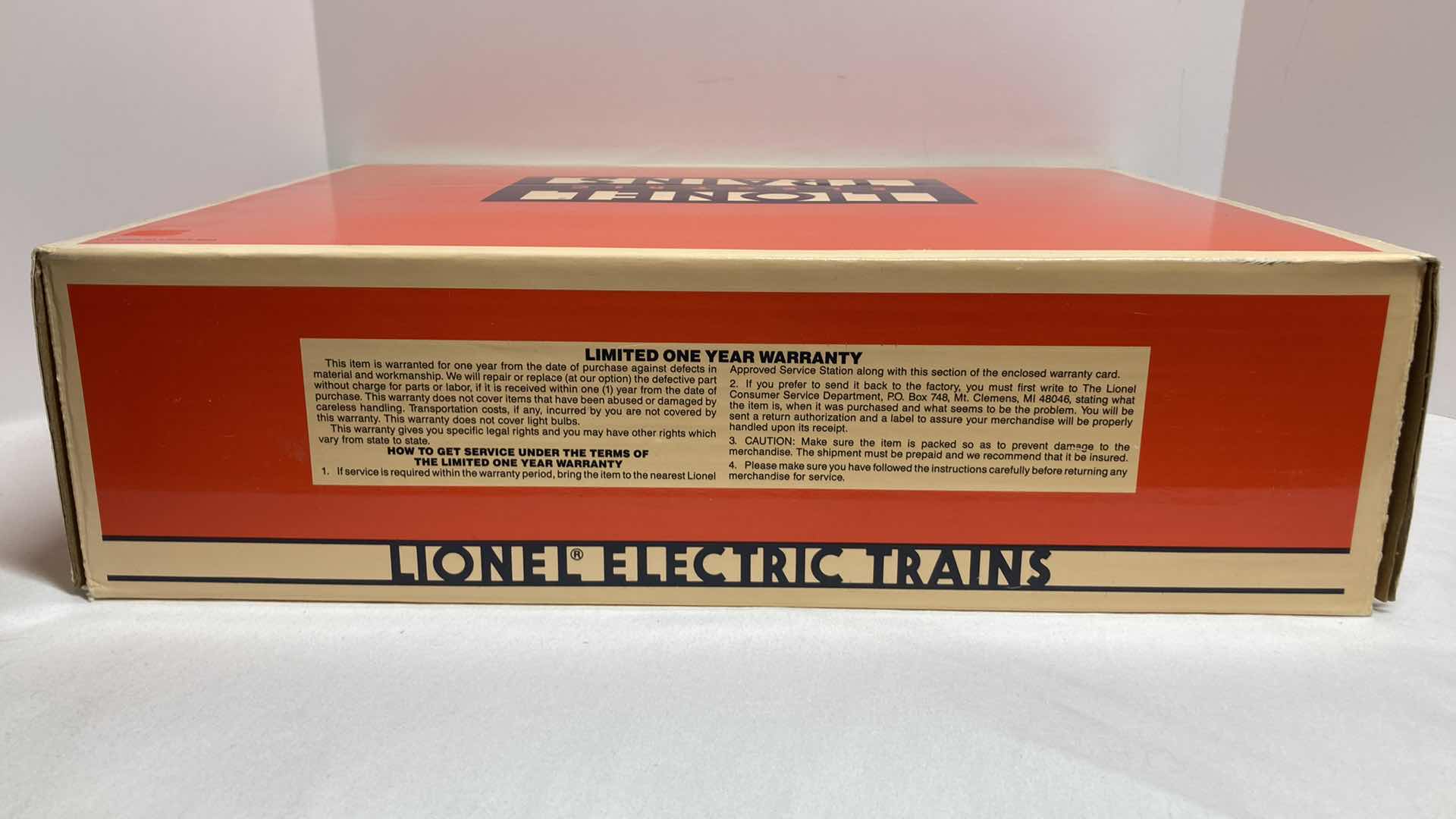 Photo 8 of LIONEL ELECTRIC TRAINS SANTA FE F3 AA UNITS 6-18117 BOXSET