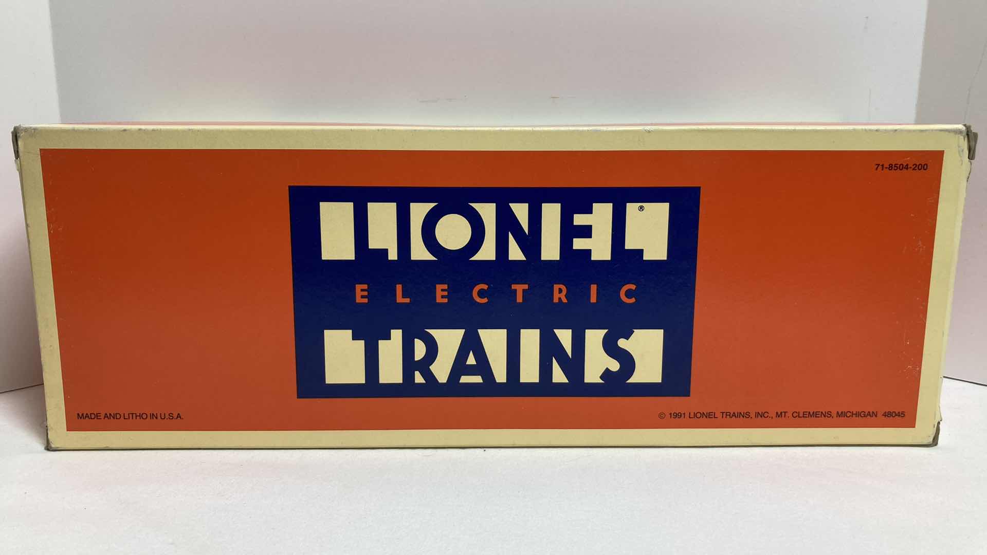 Photo 4 of LIONEL ELECTRIC TRAINS G.N. NON-POWERED F-3 B-UNIT TRAIN CAR 6-18108