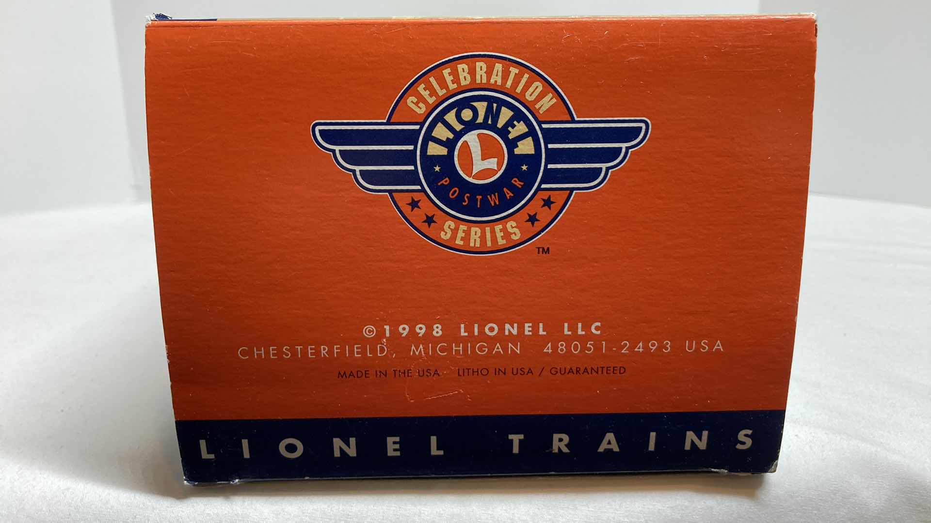 Photo 7 of LIONEL ELECTRIC TRAINS NORTHERN PACIFIC GP-9 POSTWAR CELEBRATION SERIES TRAIN CAR 6-28519